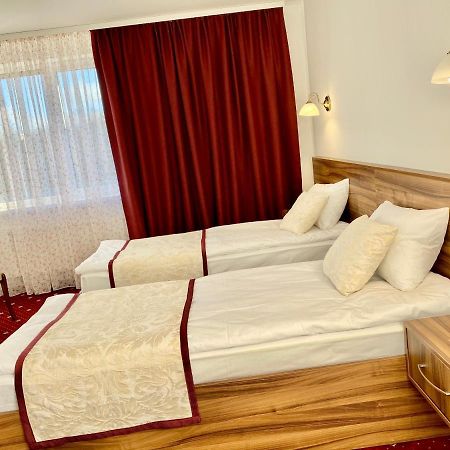 Hotel RioRo Myrhorod Esterno foto