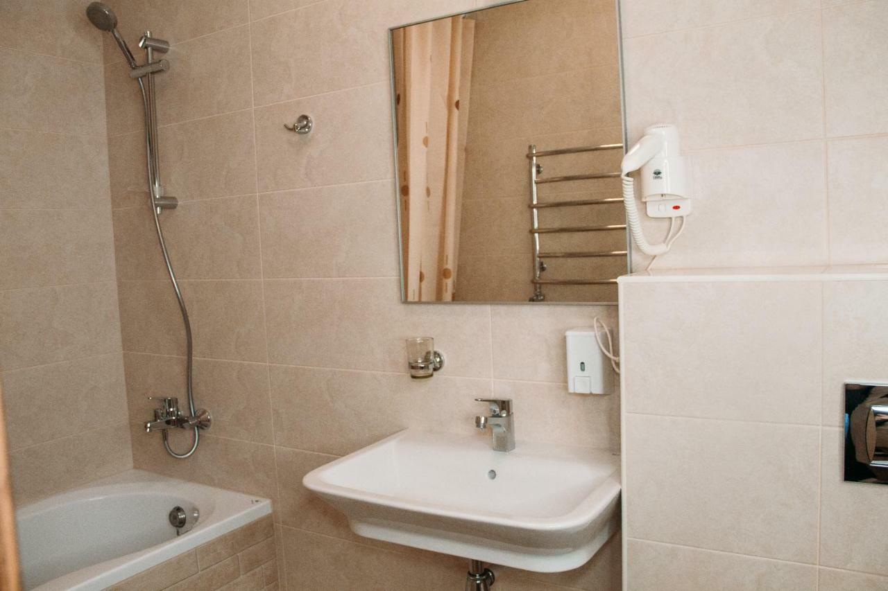 Hotel RioRo Myrhorod Esterno foto