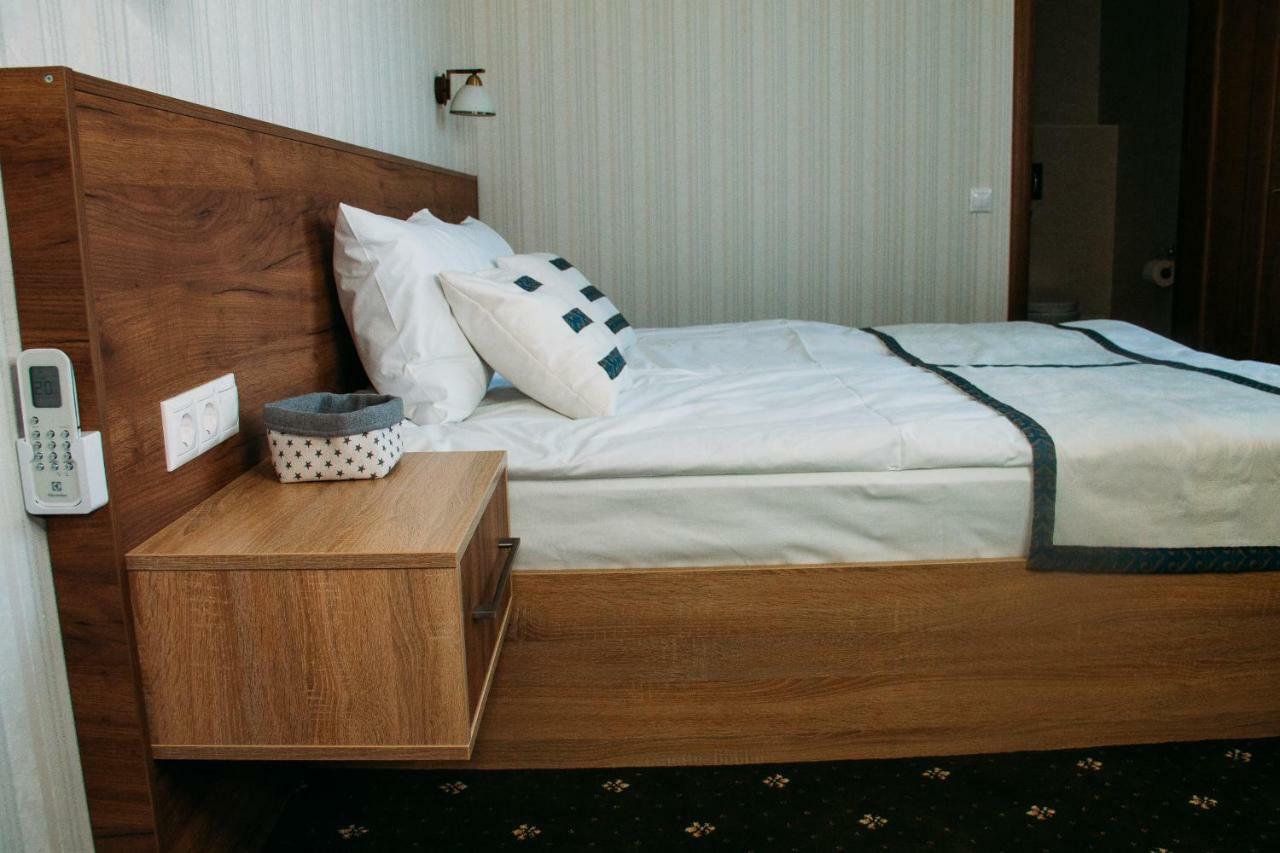 Hotel RioRo Myrhorod Esterno foto