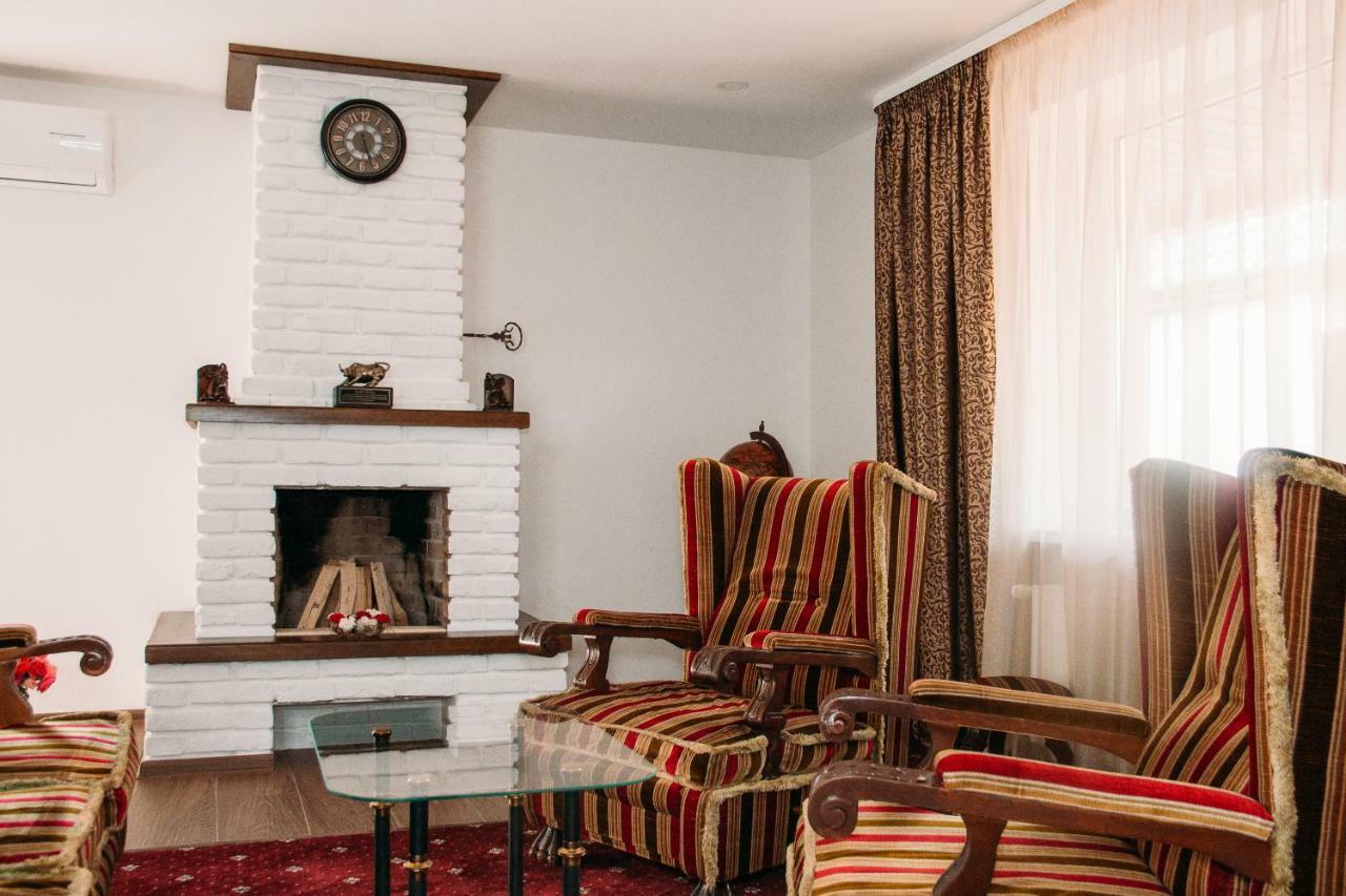 Hotel RioRo Myrhorod Esterno foto