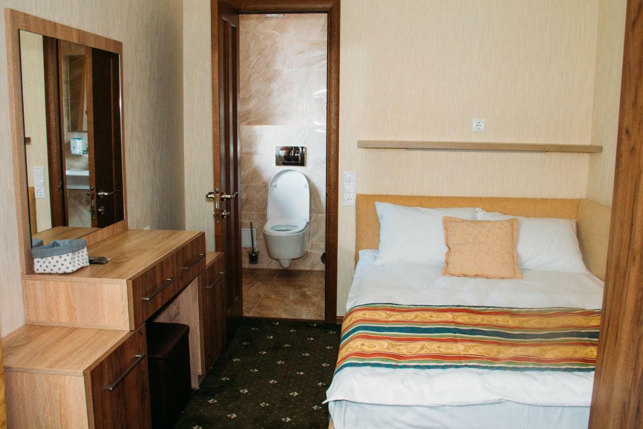 Hotel RioRo Myrhorod Esterno foto