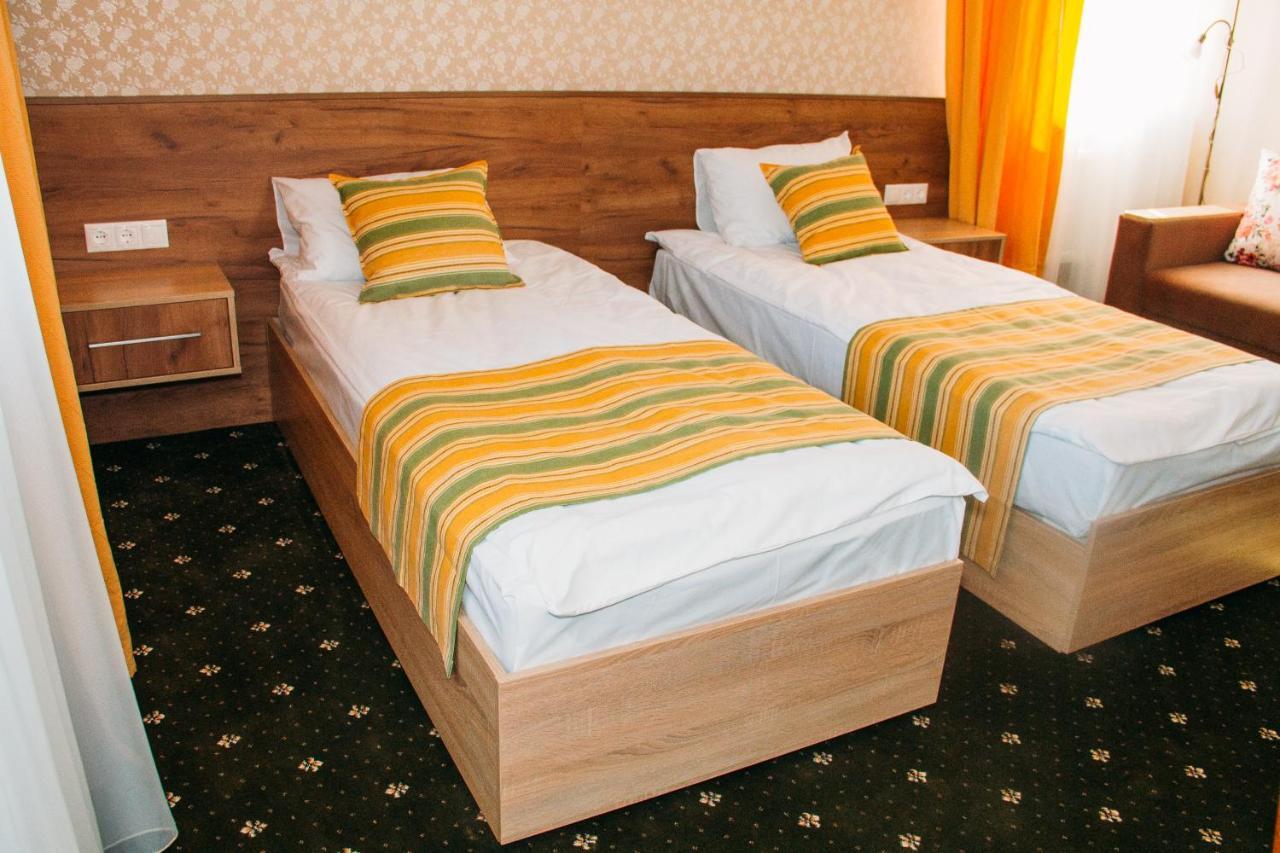 Hotel RioRo Myrhorod Esterno foto